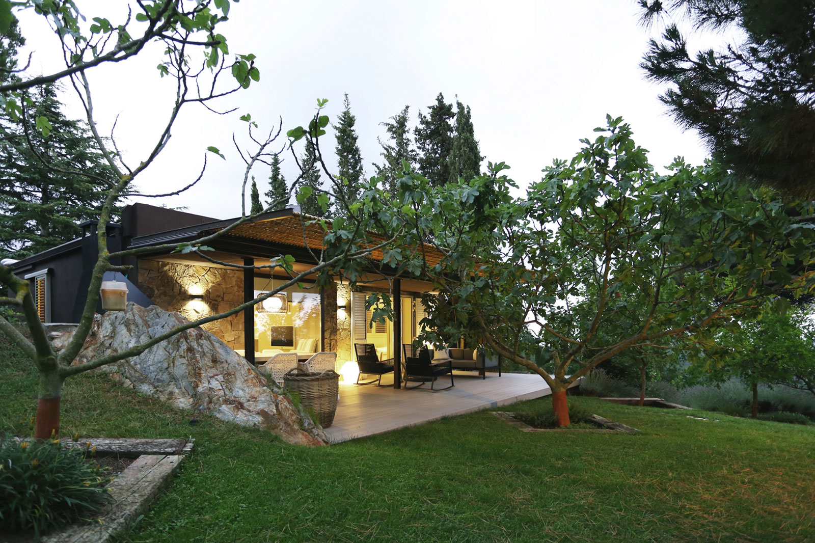 A Cozy Contemporary Mountain Home with Large Garden and Terrace in Barcelona, Spain by dom arquitectura (1)