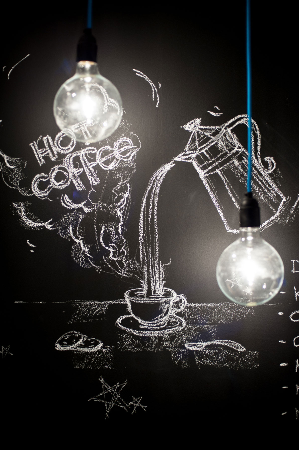 A Cozy Modern Apartment with Raw Interior and Soft Decoration in Gdansk, Poland by Raca Architekci (12)