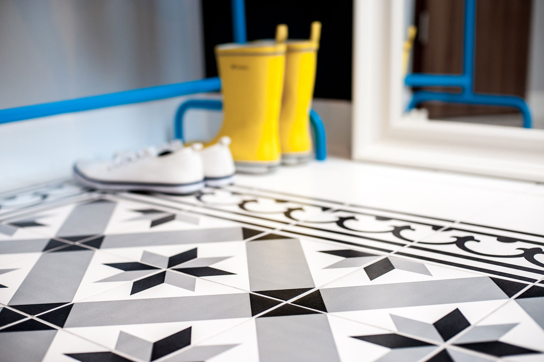 A Cozy Modern Apartment with Raw Interior and Soft Decoration in Gdansk, Poland by Raca Architekci (9)