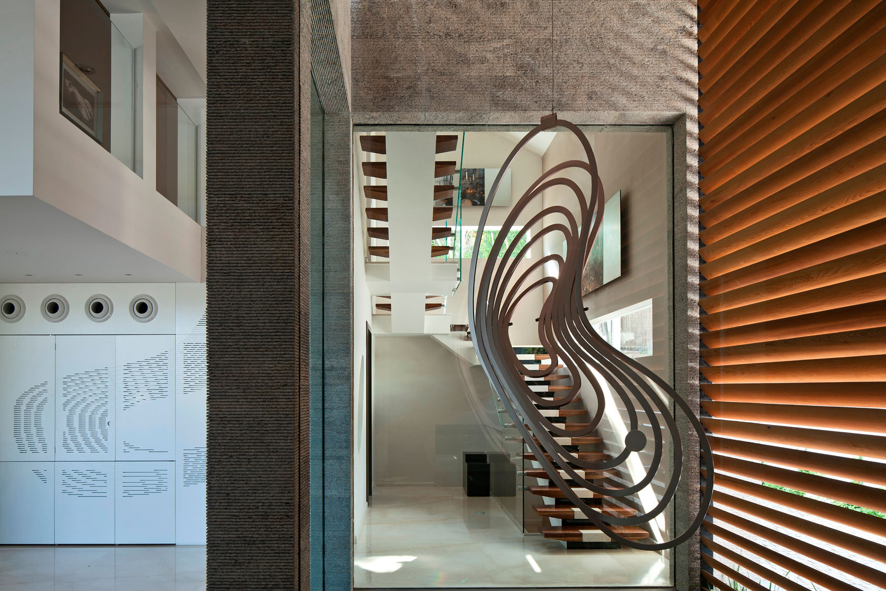 A Cozy, Sophisticated, Welcoming and Comfortable Home in Herzliyya, Israel by Yulie Wollman (5)