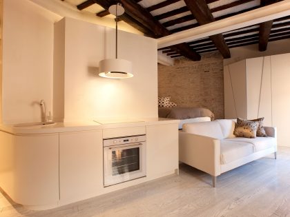 A Cozy Studio Apartment Combines Modern and Traditional Elements in Trastevere by Archifacturing (14)