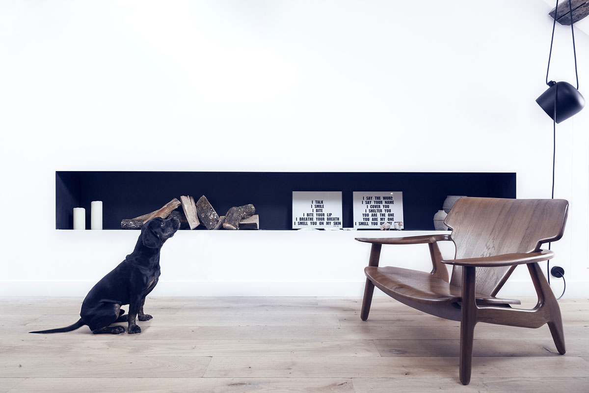 A Cozy and Bright Apartment with Rustic and Contemporary Charm in Le Marais, France by Margaux Beja (2)