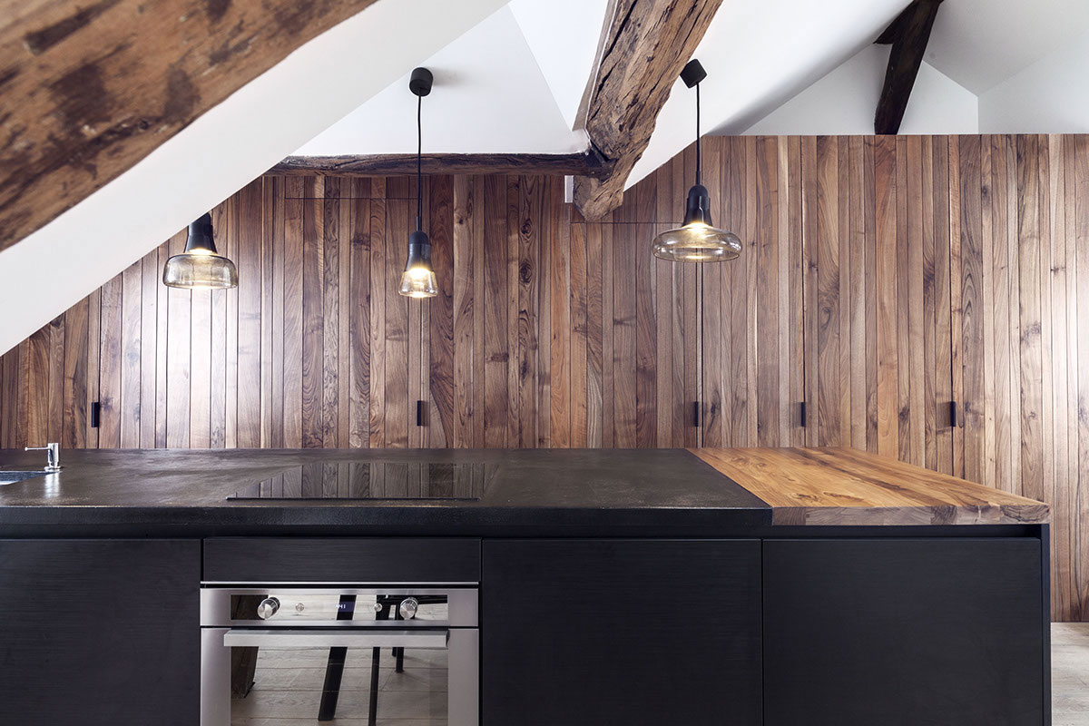 A Cozy and Bright Apartment with Rustic and Contemporary Charm in Le Marais, France by Margaux Beja (6)