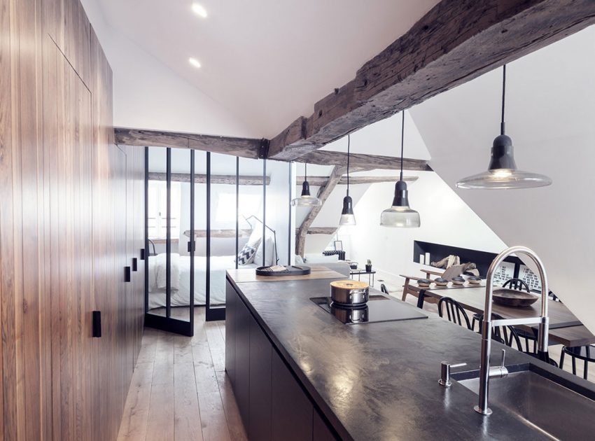 A Cozy and Bright Apartment with Rustic and Contemporary Charm in Le Marais, France by Margaux Beja (7)