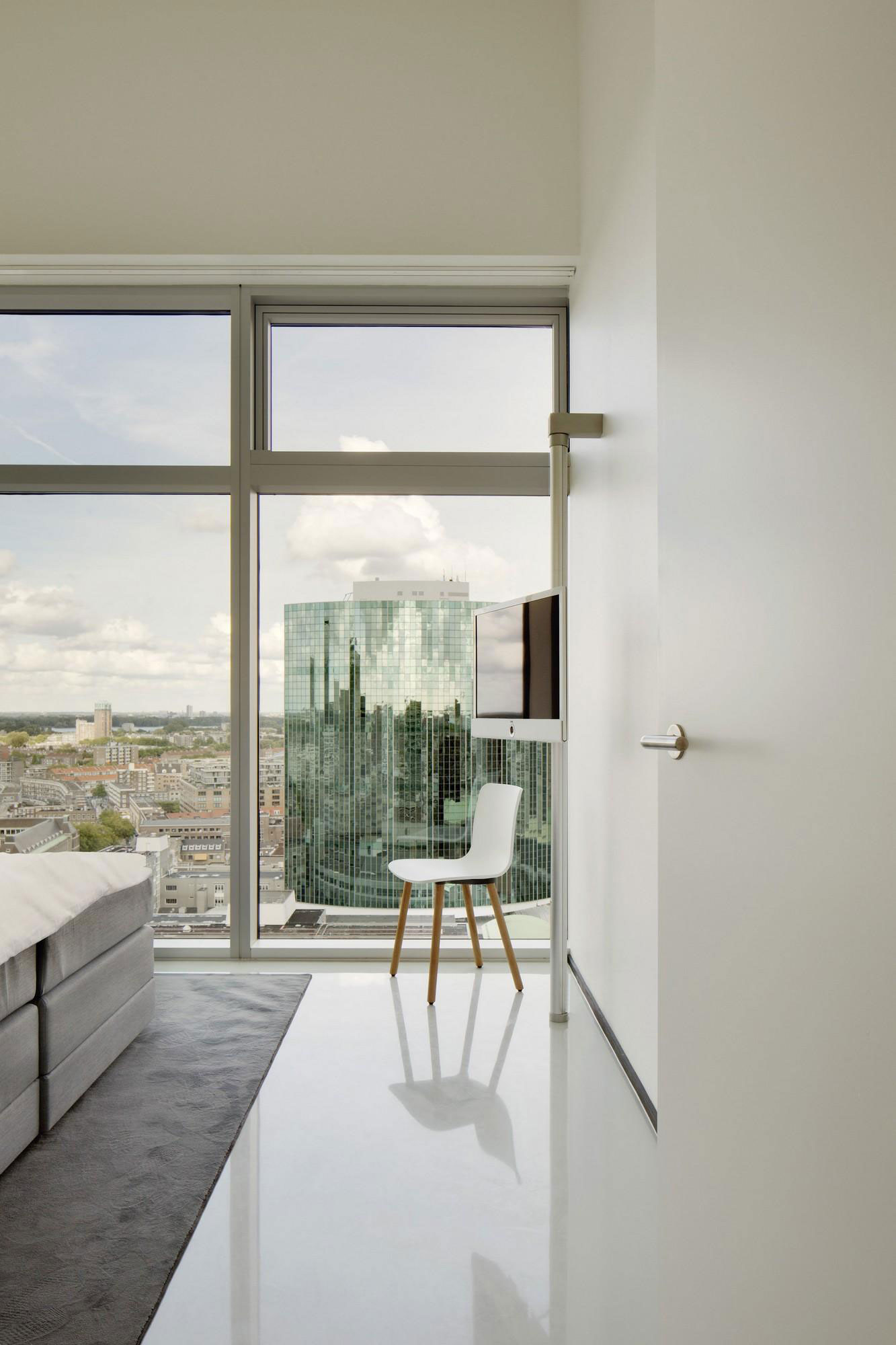 A Energy Efficient Modern Apartment with Stunning Views in Rotterdam, The Netherlands by Wiel Arets Architects (10)