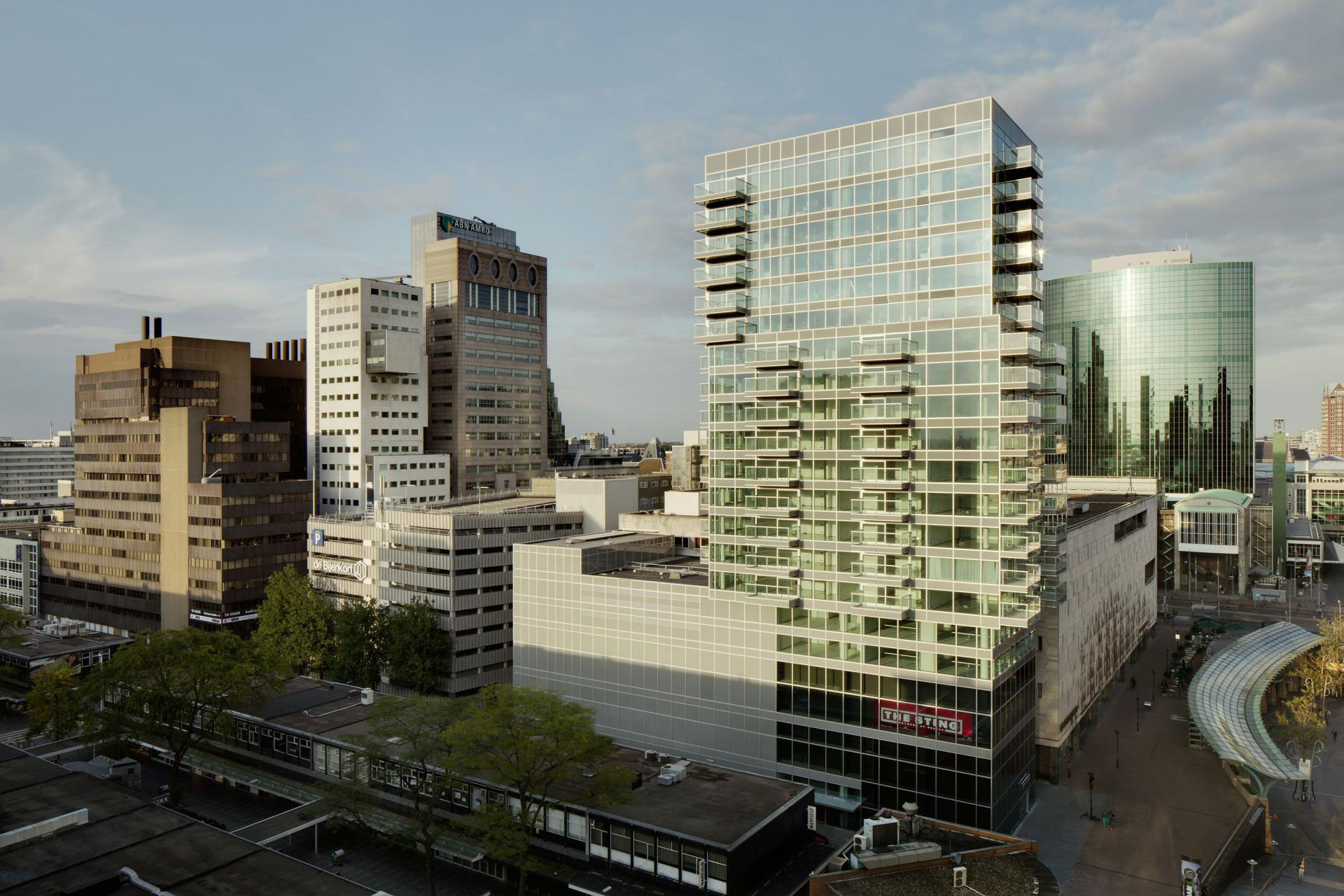 A Energy Efficient Modern Apartment with Stunning Views in Rotterdam, The Netherlands by Wiel Arets Architects (24)