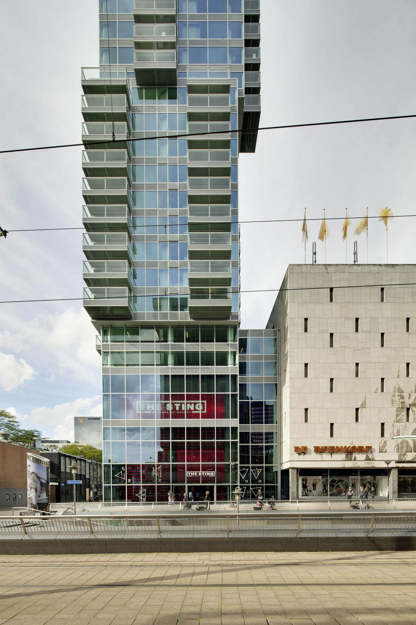 A Energy Efficient Modern Apartment with Stunning Views in Rotterdam, The Netherlands by Wiel Arets Architects (25)
