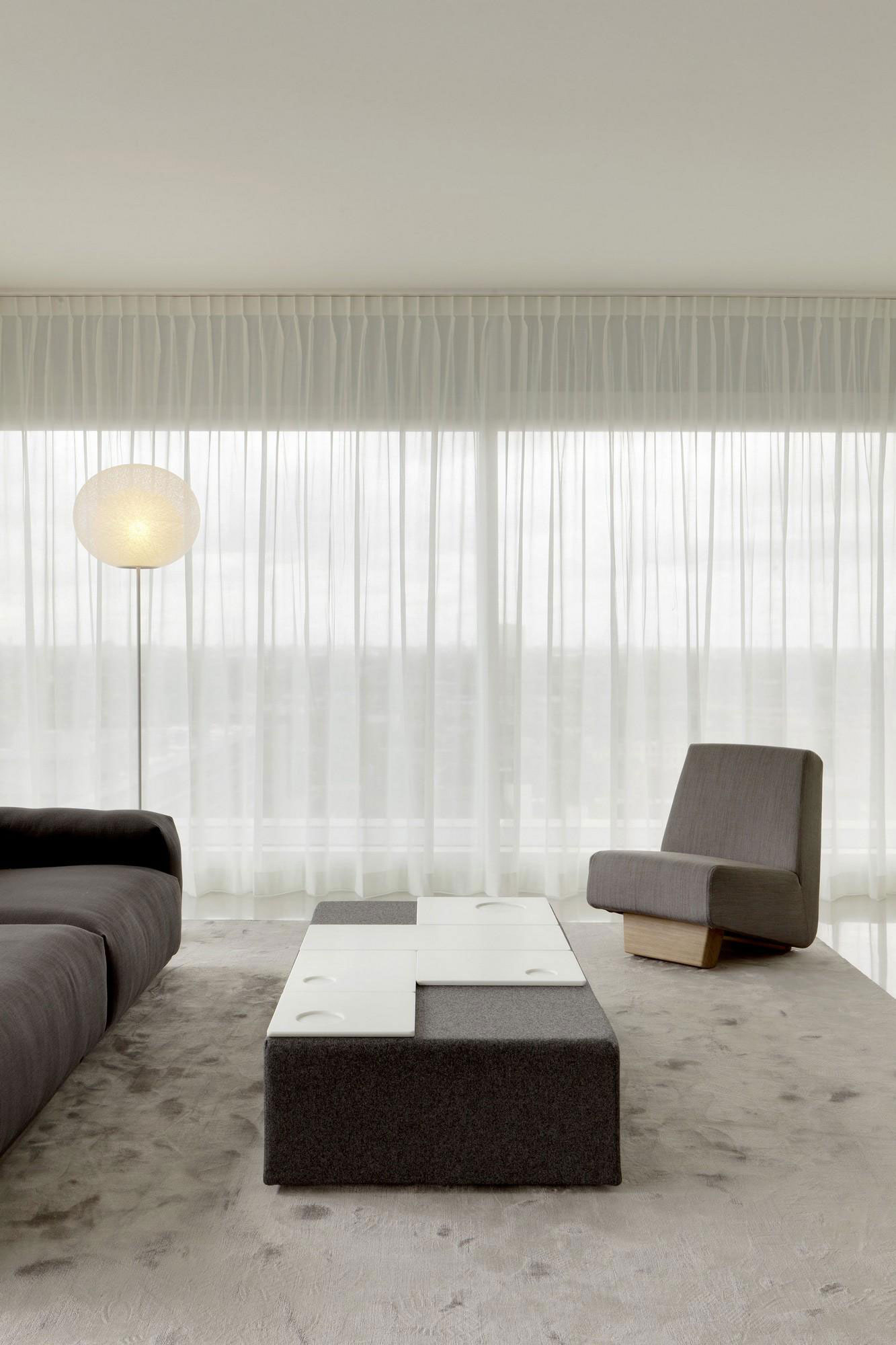 A Energy Efficient Modern Apartment with Stunning Views in Rotterdam, The Netherlands by Wiel Arets Architects (5)