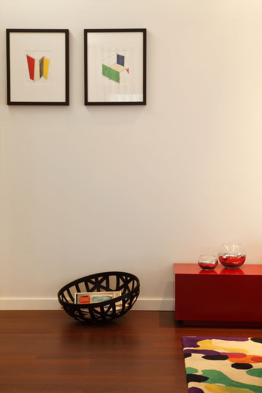 A Fabulous Contemporary Home with Splash of Vibrant Color in Lisbon, Portugal by Tiago Patricio Rodrigues (6)