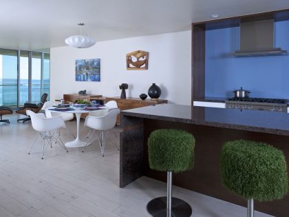 A Fabulous Contemporary Home with Striking View Of Sea in Malibu, California by Minarc (4)