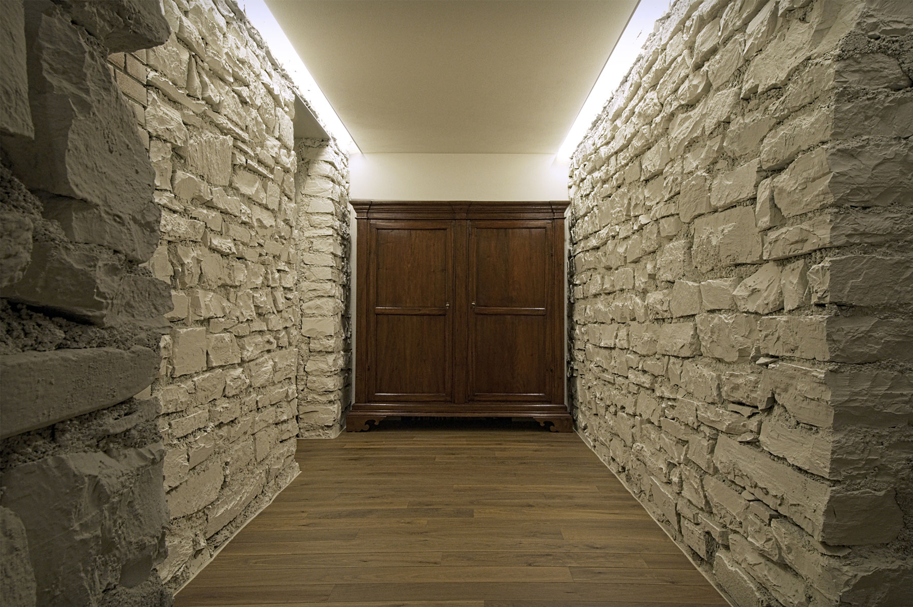 A House with a Modernized Victorian Vibe Filled with Texture Appearance in Cerano D'intelvi, Italy by Lorenzo Guzzini (15)