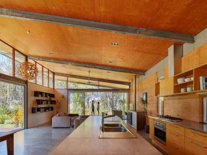 A Light-Filled Contemporary Home with Corrugated Steel Walls in Margaret River by Archterra Architects (13)