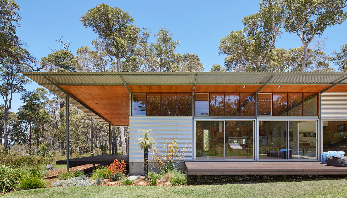 A Light-Filled Contemporary Home with Corrugated Steel Walls in Margaret River by Archterra Architects (2)