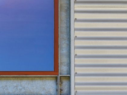 A Light-Filled Contemporary Home with Corrugated Steel Walls in Margaret River by Archterra Architects (8)