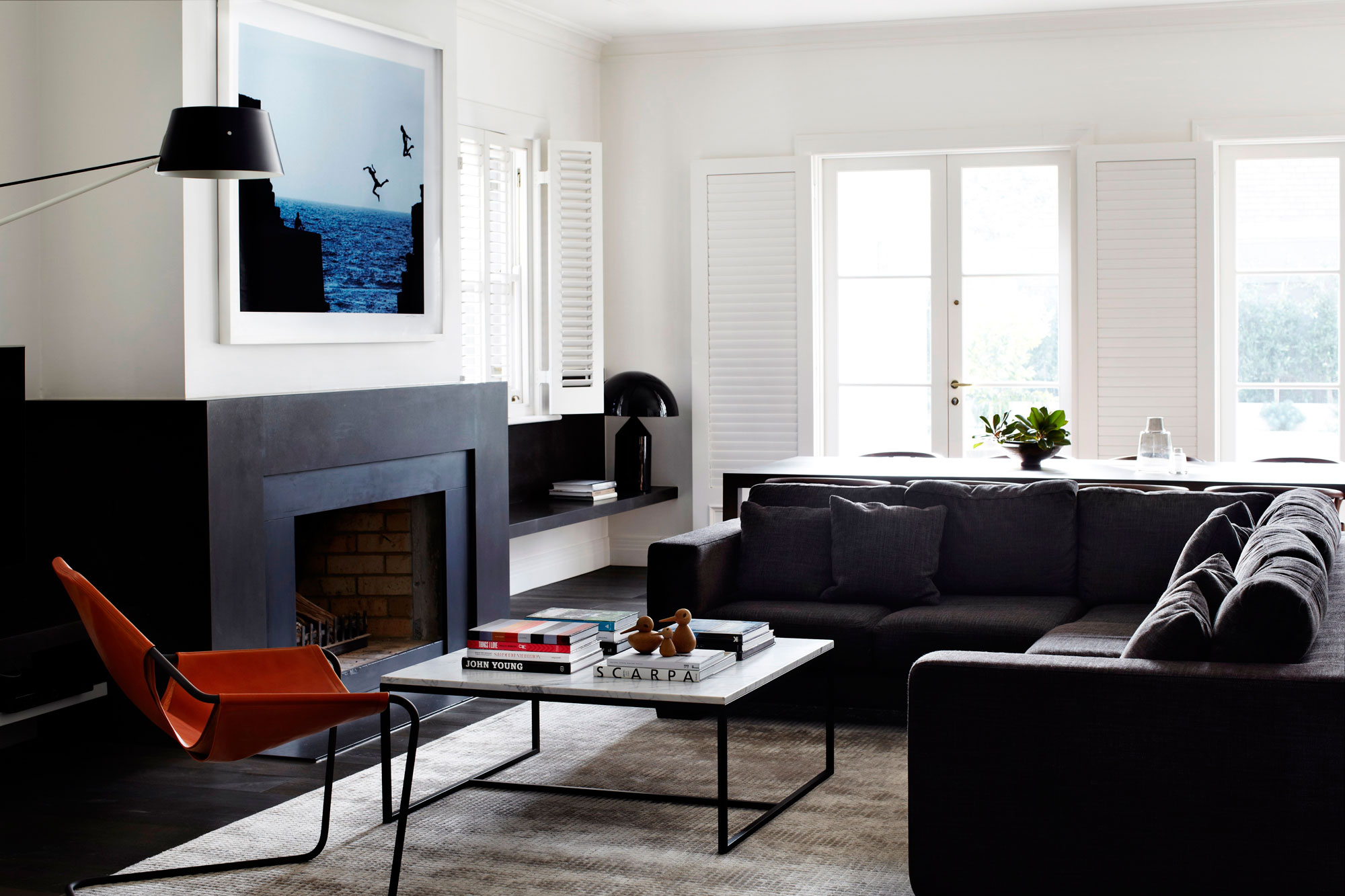A Light-Filled and Vibrant Contemporary Home of Strong Contrasts for a Busy Family of Four in Toorak by Robson Rak Architects (1)