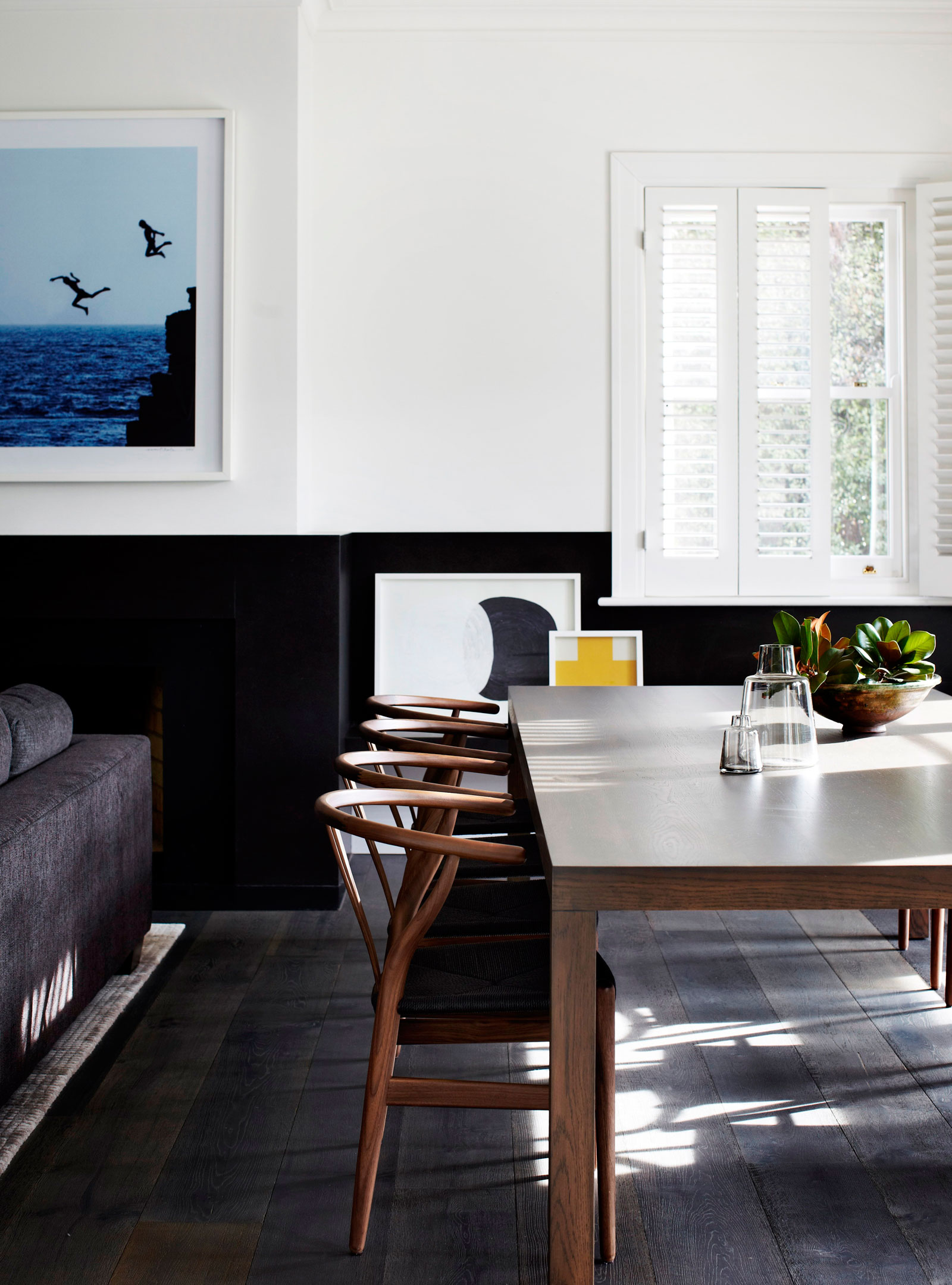 A Light-Filled and Vibrant Contemporary Home of Strong Contrasts for a Busy Family of Four in Toorak by Robson Rak Architects (14)