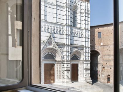 A Luminous Apartment Full of Contemporary Elegance in Siena, Italy by CMT Architetti (22)