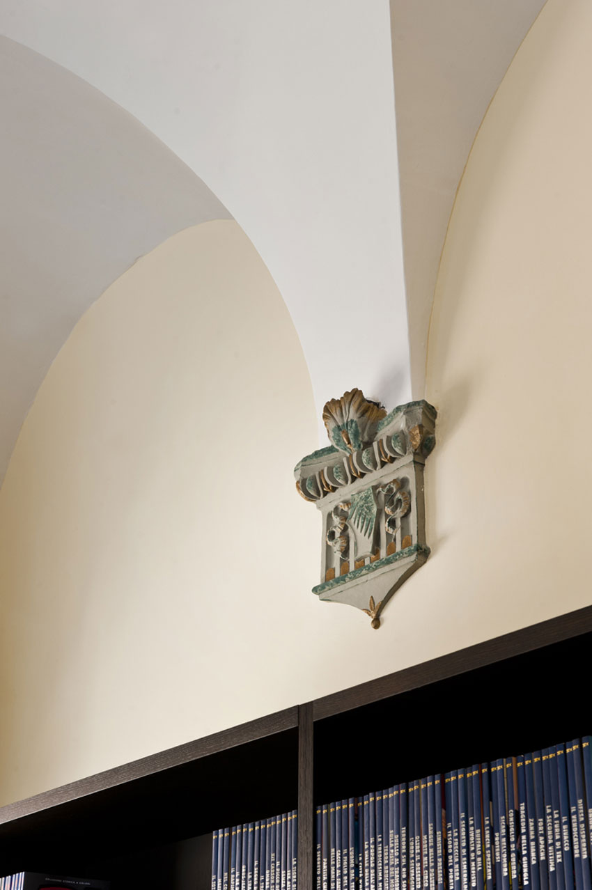 A Luminous Apartment Full of Contemporary Elegance in Siena, Italy by CMT Architetti (4)