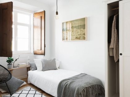 A Luminous Apartment Mixes Character Charm with Contemporary Style in Lisbon by Arkstudio (16)