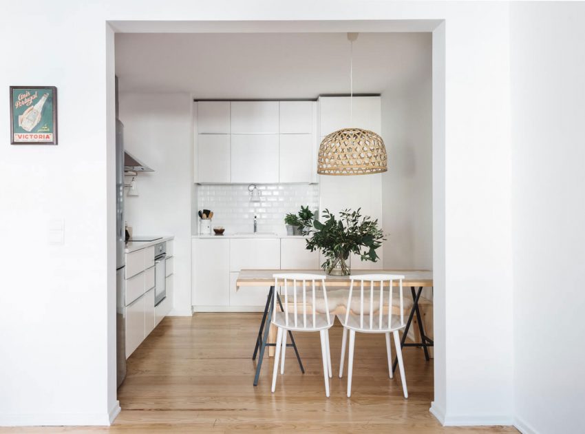 A Luminous Apartment Mixes Character Charm with Contemporary Style in Lisbon by Arkstudio (5)