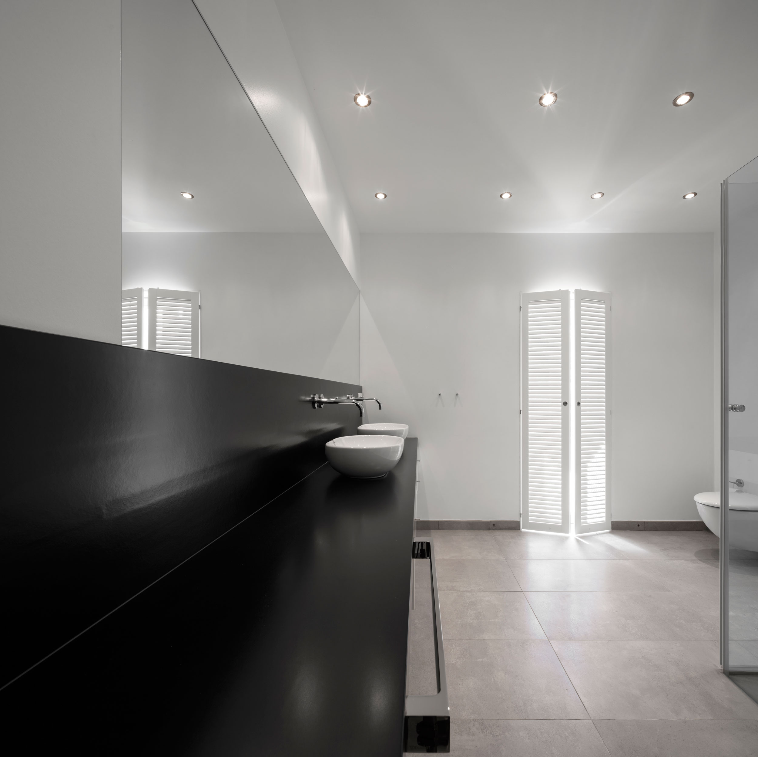 A Luminous Contemporary Home with Bright and Simple Interiors in Algarve by Marlene Uldschmidt Architects (13)