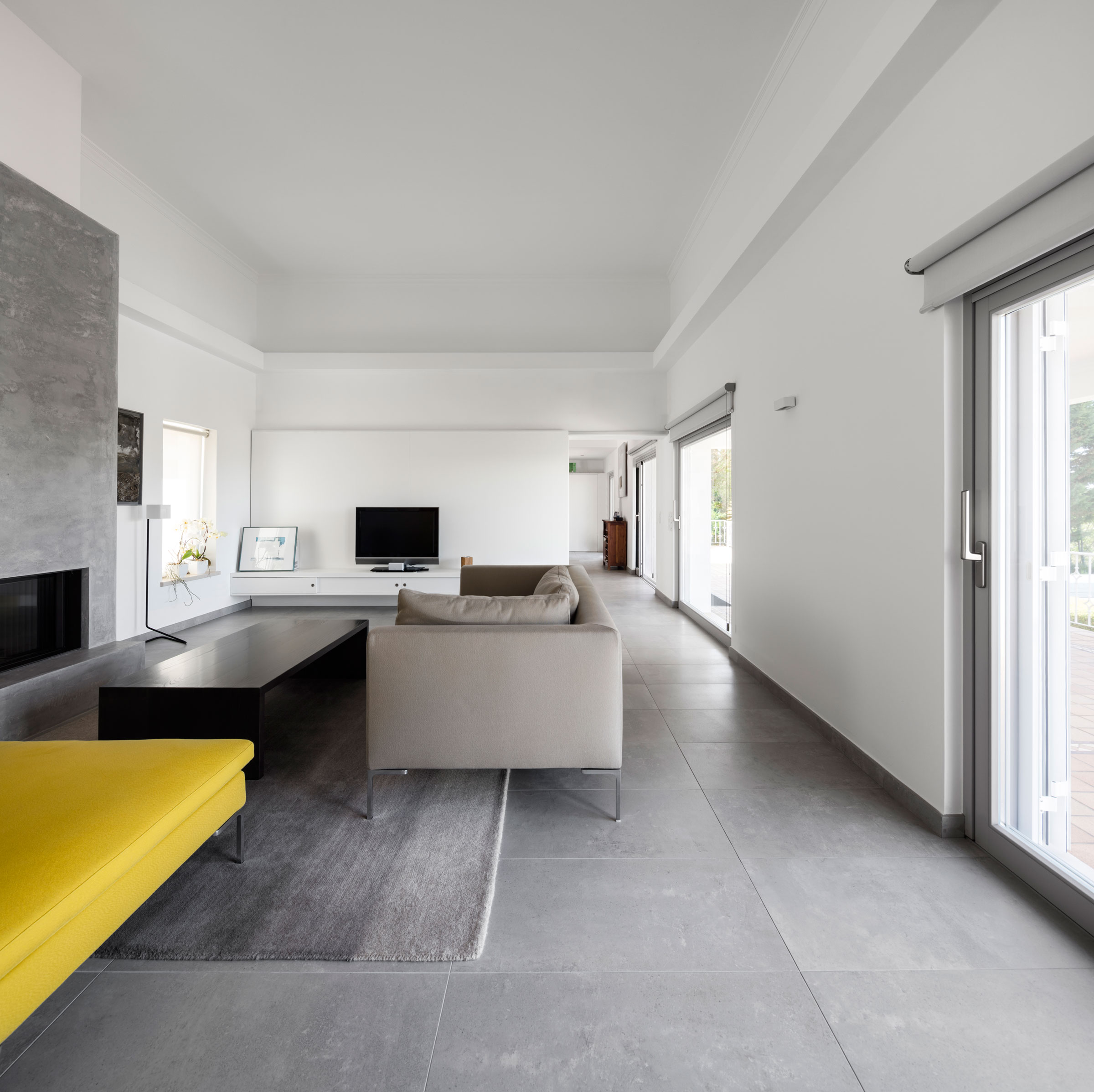 A Luminous Contemporary Home with Bright and Simple Interiors in Algarve by Marlene Uldschmidt Architects (2)