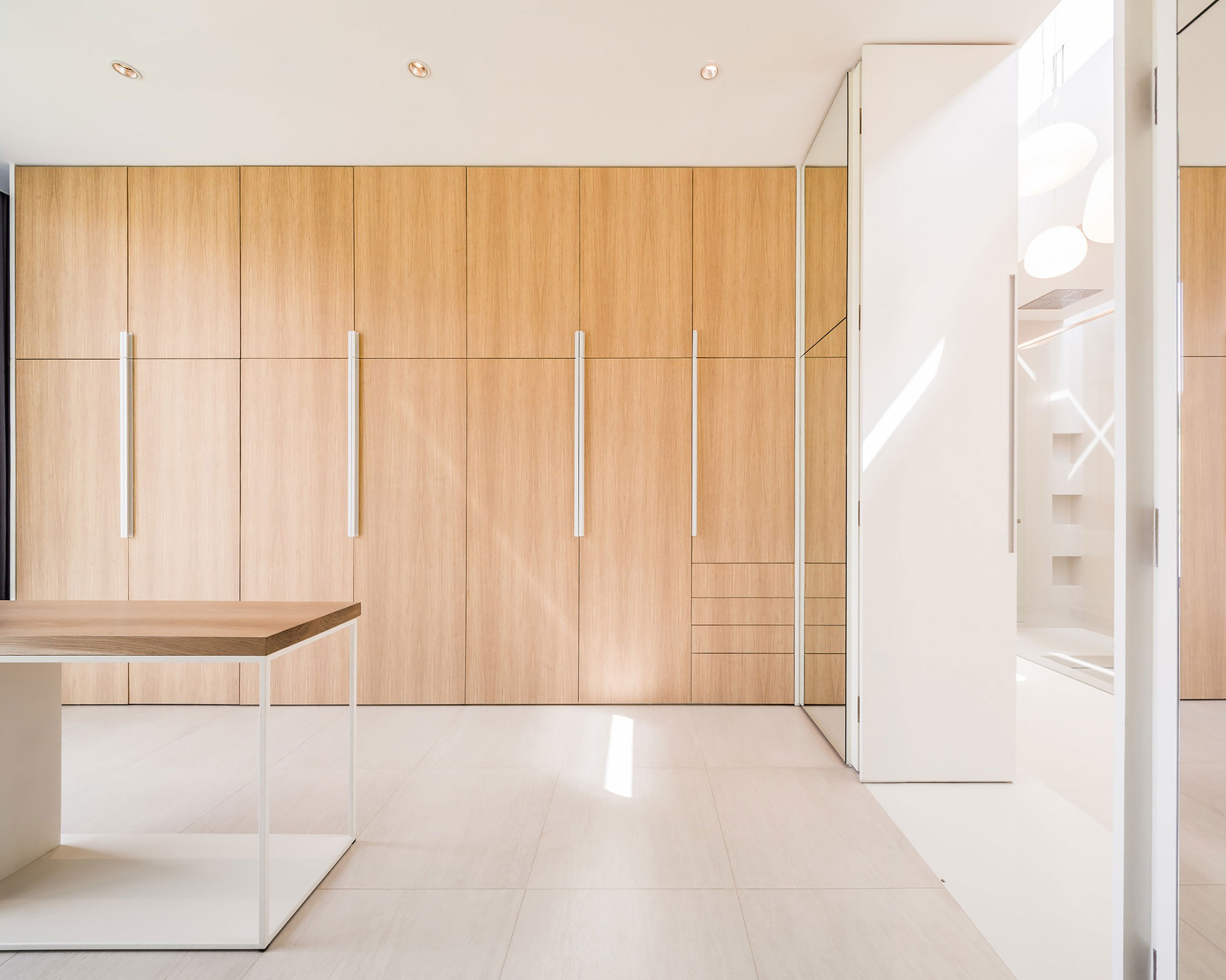 A Luminous Contemporary Home with Natural Light and Ventilation in Thailand by Integrated Field (17)