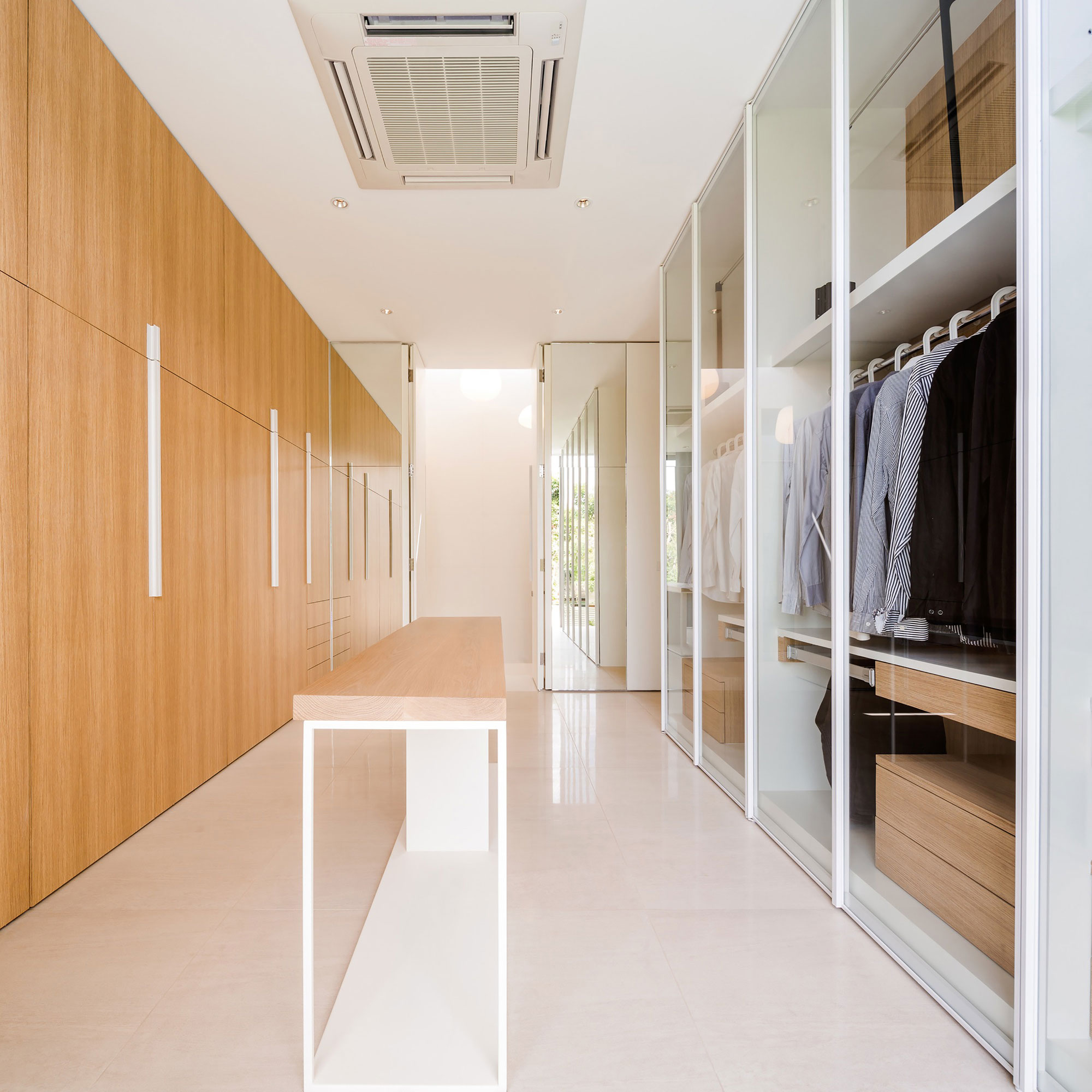 A Luminous Contemporary Home with Natural Light and Ventilation in Thailand by Integrated Field (18)