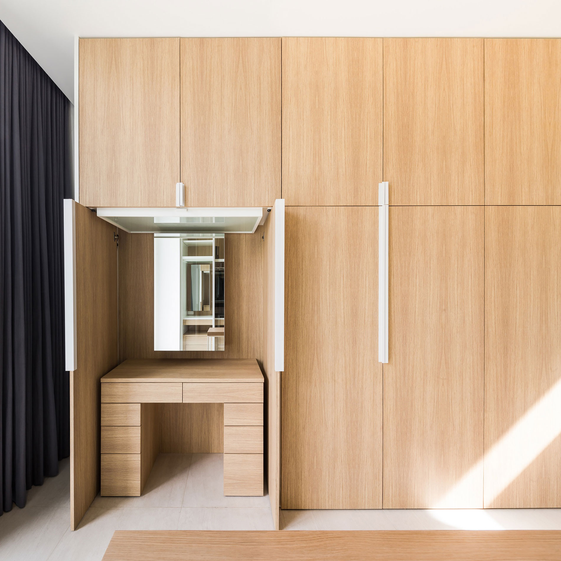 A Luminous Contemporary Home with Natural Light and Ventilation in Thailand by Integrated Field (19)