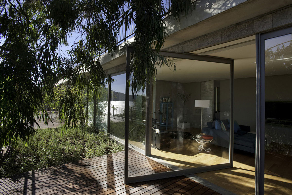 A Luminous Home Surrounded by Wonderful Landscape and Stunning Views of Mexico by Serrano Monjaraz Arquitectos (10)