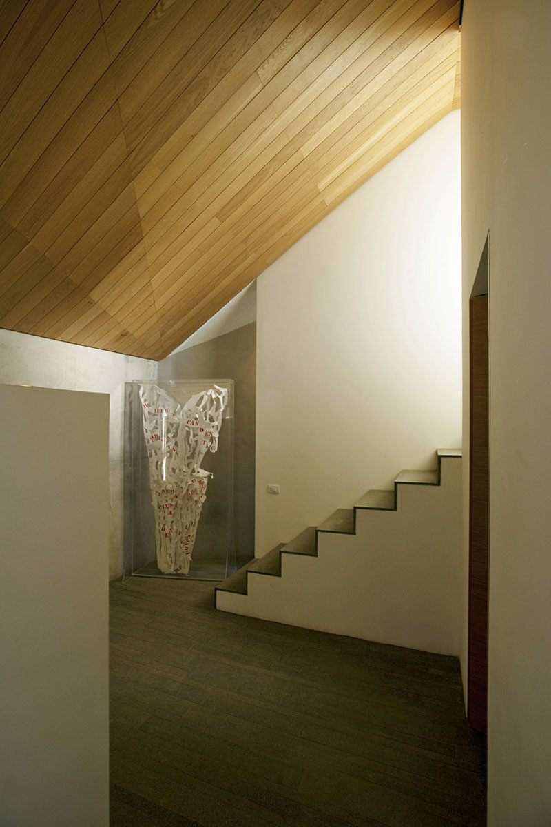 A Luminous Home Surrounded by Wonderful Landscape and Stunning Views of Mexico by Serrano Monjaraz Arquitectos (15)