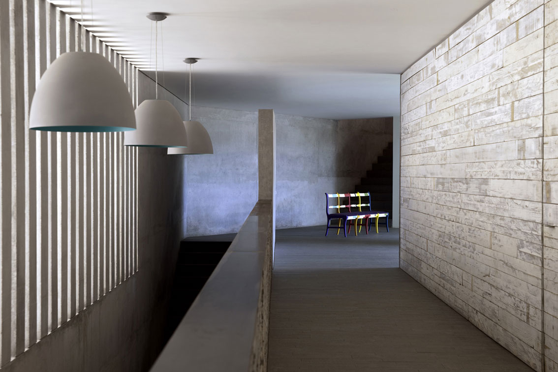 A Luminous Home Surrounded by Wonderful Landscape and Stunning Views of Mexico by Serrano Monjaraz Arquitectos (18)