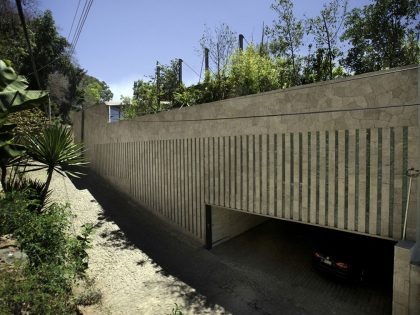 A Luminous Home Surrounded by Wonderful Landscape and Stunning Views of Mexico by Serrano Monjaraz Arquitectos (4)