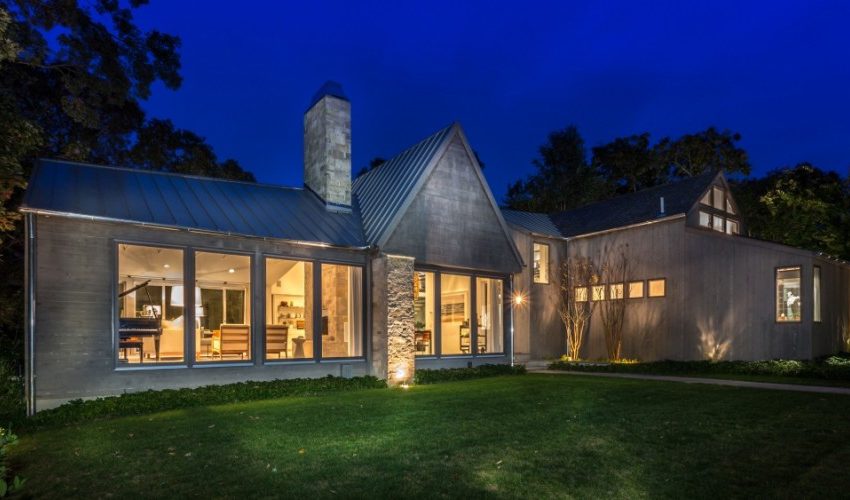 A Luxury Single-Family Home with Rich and Exquisite Interiors in East Hampton by Bruce D. Nagel (21)