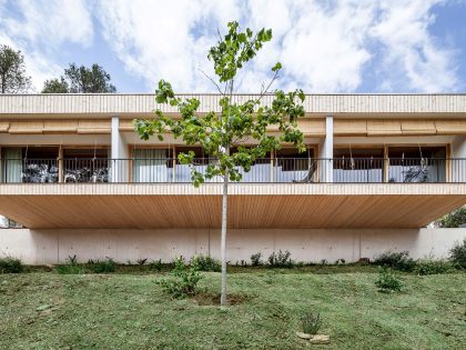 A Magnificent Modern Bioclimatic House in the Middle of a Forest in Serra de Collserola