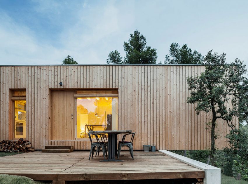 A Magnificent Modern Bioclimatic House in the Middle of a Forest in Serra de Collserola by Alventosa Morell Arquitectes (12)