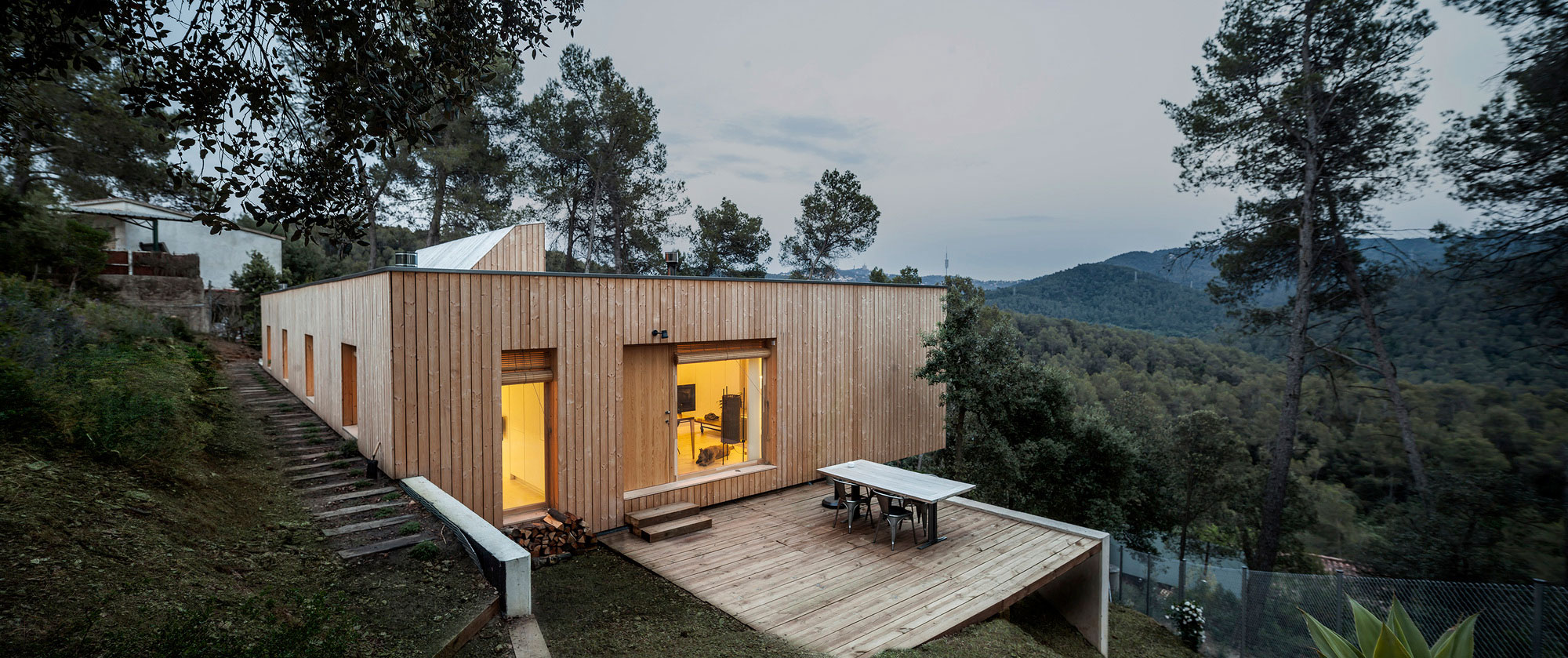 A Magnificent Modern Bioclimatic House in the Middle of a Forest in Serra de Collserola by Alventosa Morell Arquitectes (15)