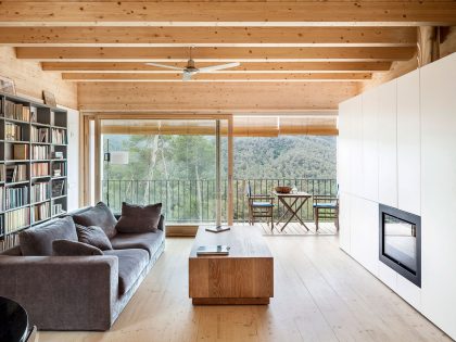 A Magnificent Modern Bioclimatic House in the Middle of a Forest in Serra de Collserola by Alventosa Morell Arquitectes (8)