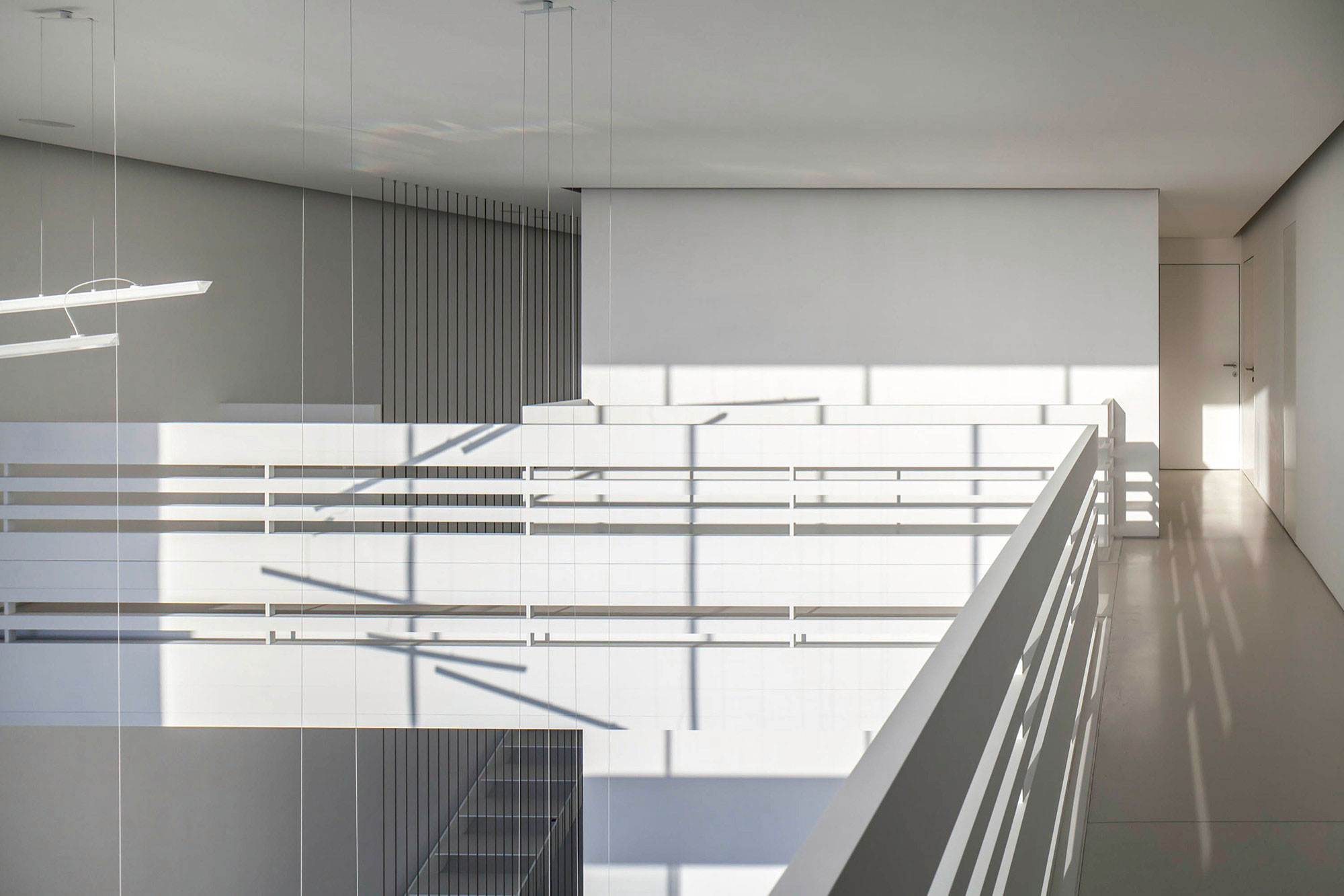 A Magnificent Modern Home with Pool and Cantilevered Bedroom in Shavei Tzion by Pitsou Kedem Architects (16)