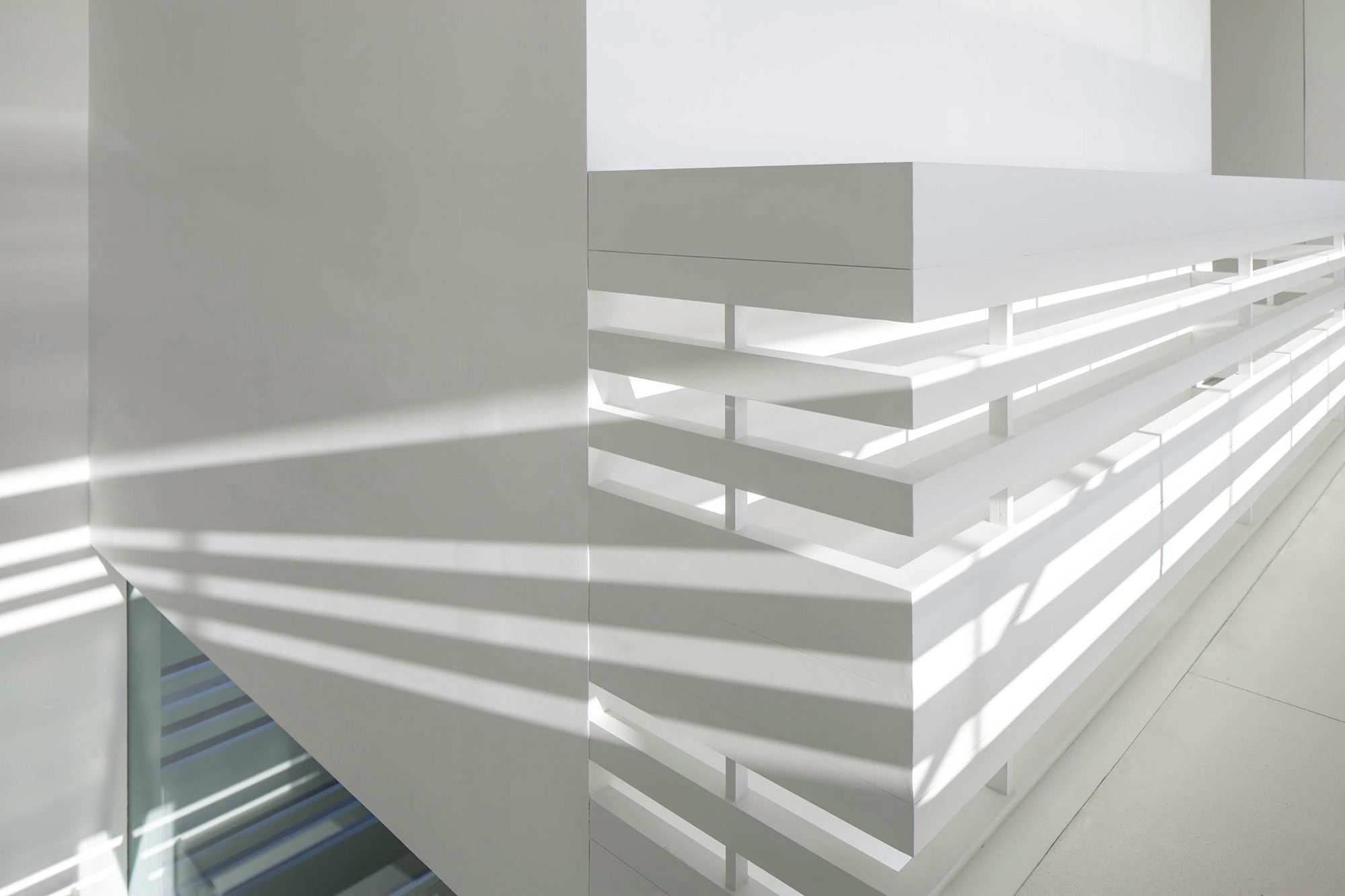 A Magnificent Modern Home with Pool and Cantilevered Bedroom in Shavei Tzion by Pitsou Kedem Architects (17)