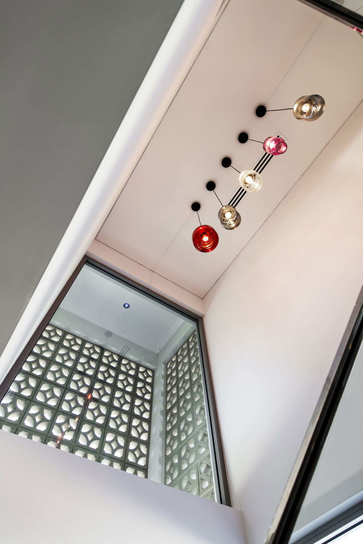 A Mid-Century Modern House Characterized by Clean Simplicity Interiors in Perth, Australia by Residential Attitudes (18)