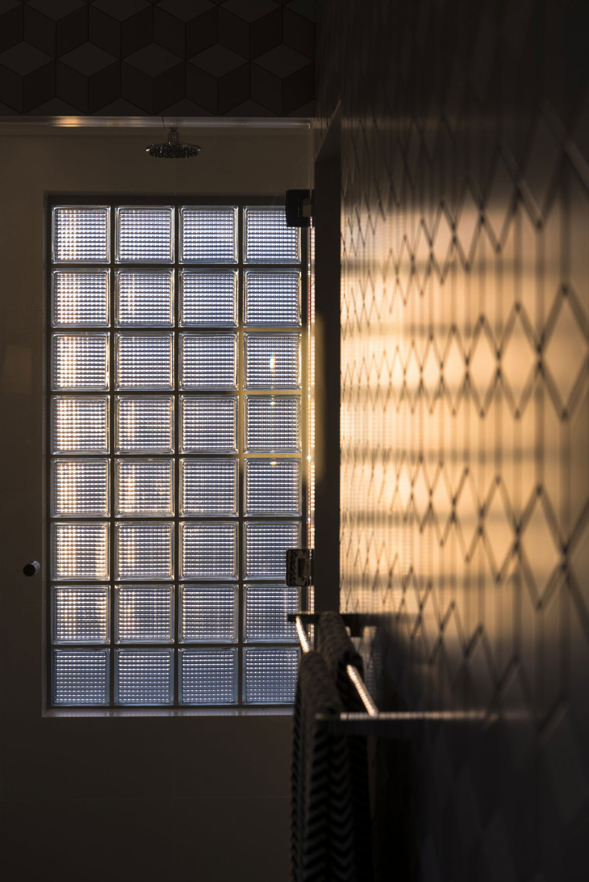 A Mid-Century Modern House Characterized by Clean Simplicity Interiors in Perth, Australia by Residential Attitudes (27)