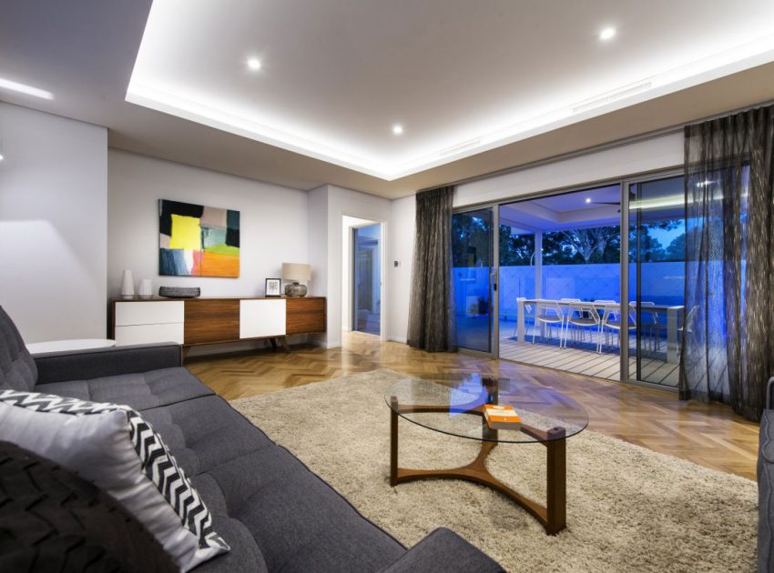 A Mid-Century Modern House Characterized by Clean Simplicity Interiors in Perth, Australia by Residential Attitudes (8)