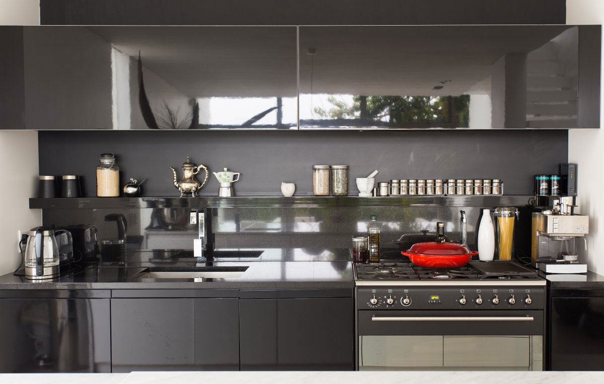 A Minimalist House with Interior Design Using a Neutral Palette in Cape Town by Grobler Architects (11)