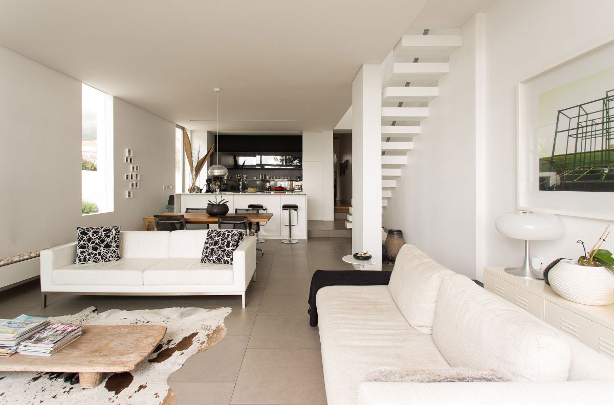 A Minimalist House with Interior Design Using a Neutral Palette in Cape Town by Grobler Architects (5)