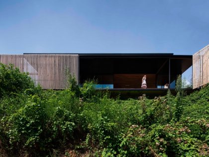 A Modern House Built From Reclaimed Concrete Blocks and Rough-Sawn Wood in Yackandandah, Australia by ARCHIER (10)