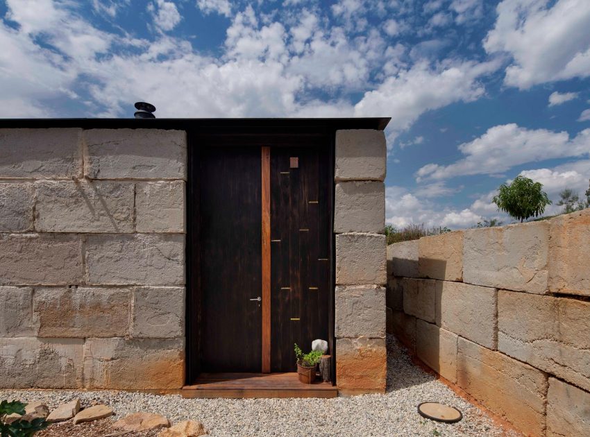 A Modern House Built From Reclaimed Concrete Blocks and Rough-Sawn Wood in Yackandandah, Australia by ARCHIER (14)