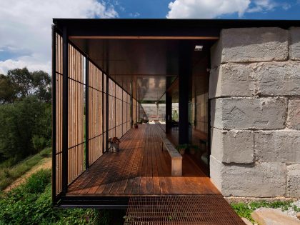 A Modern House Built From Reclaimed Concrete Blocks and Rough-Sawn Wood in Yackandandah, Australia by ARCHIER (3)