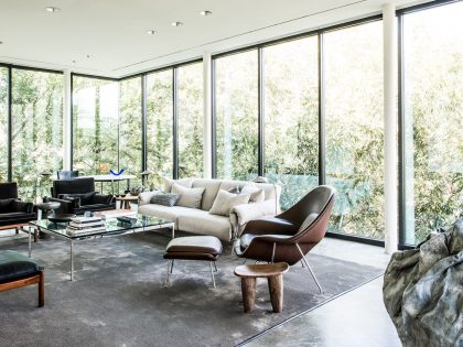 A Moody Contemporary Home with Exquisite Atmosphere in Texas by Joshua Rice Design & Tod Williams Billie Tsien Architects (1)