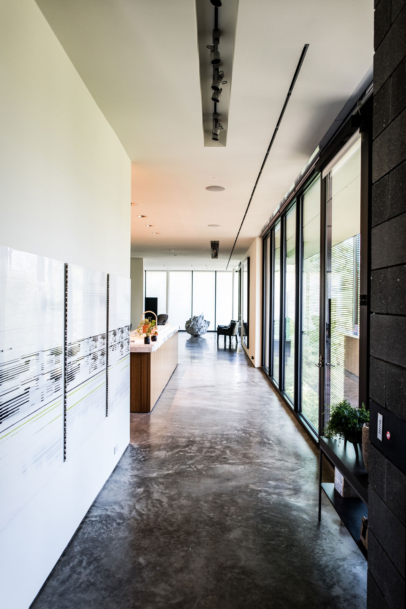 A Moody Contemporary Home with Exquisite Atmosphere in Texas by Joshua Rice Design & Tod Williams Billie Tsien Architects (2)